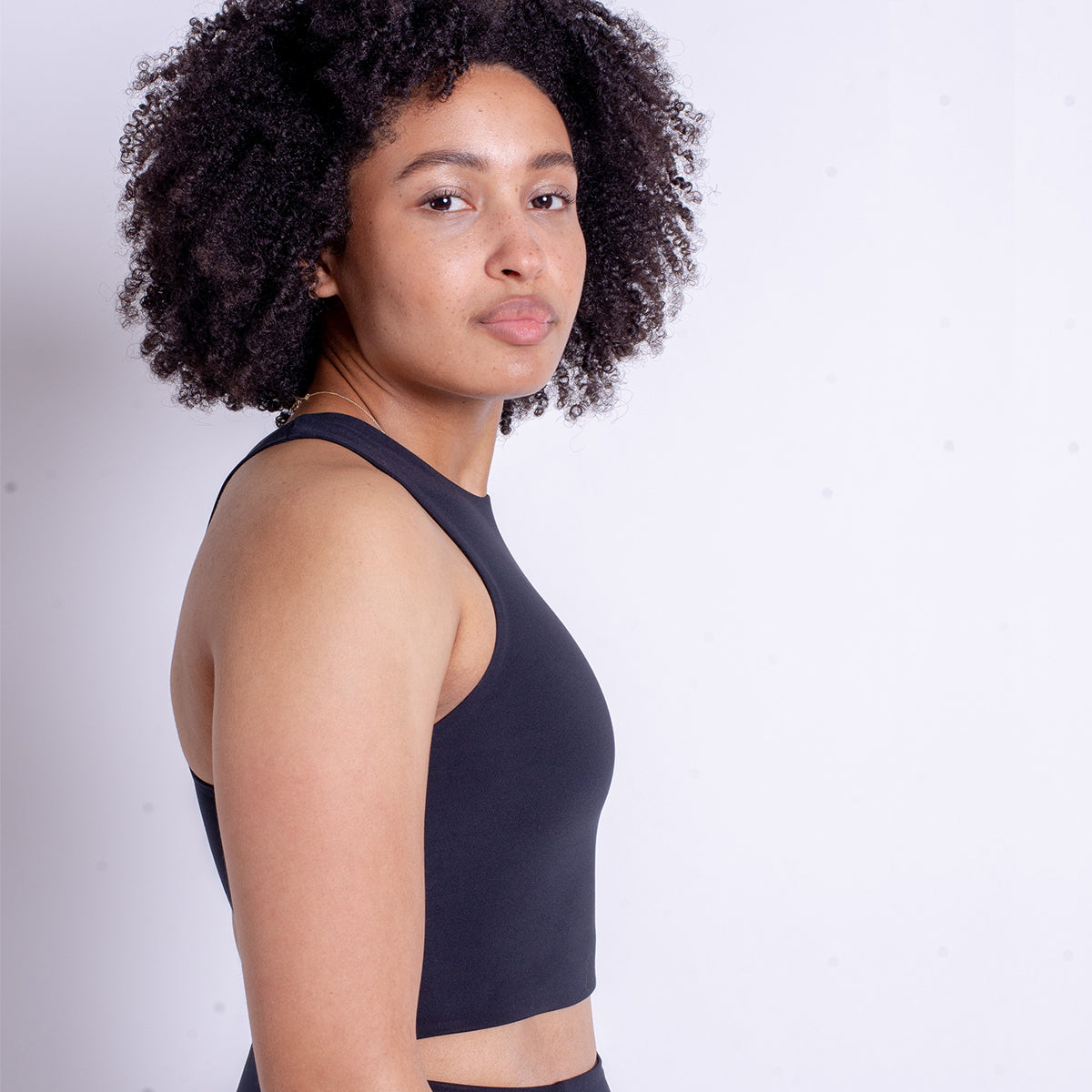 Girlfriend Collective Dylan Crop - Black - 1017-BLACK