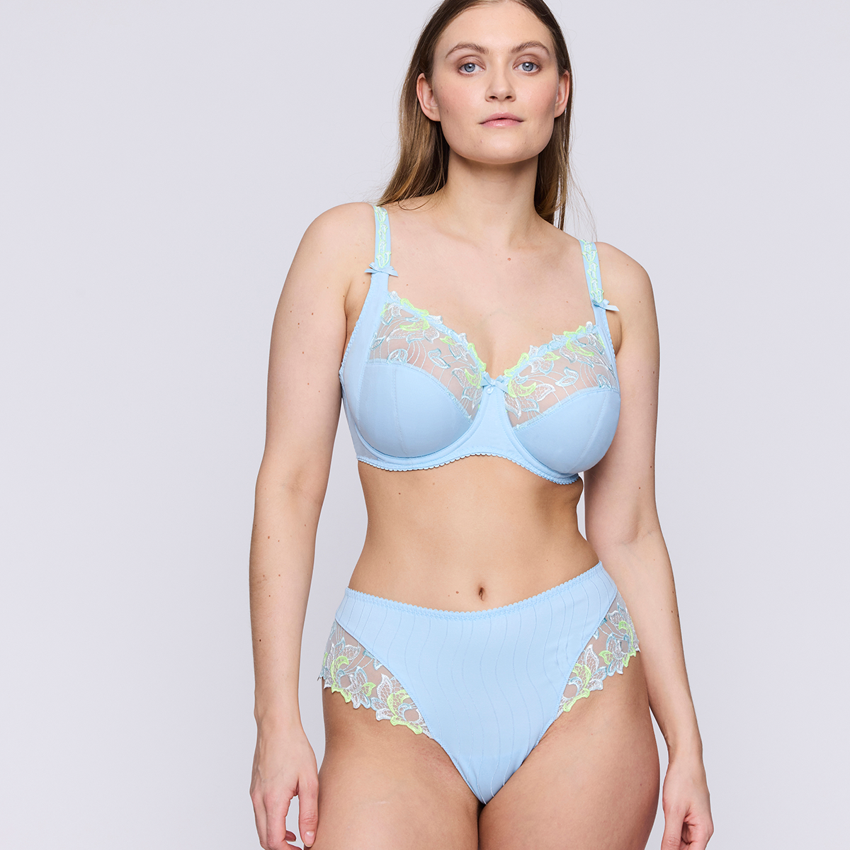 PrimaDonna Deauville - Milky Blue - 0161810-11/15-MLY