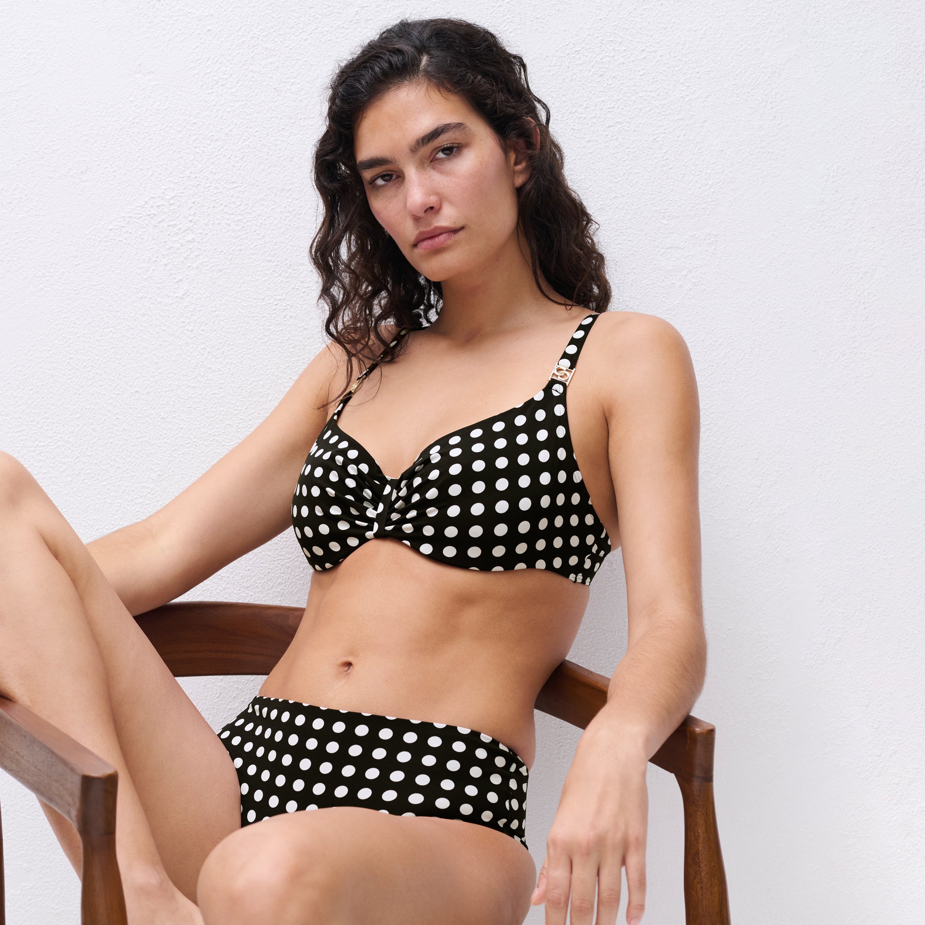 Chantelle Sauvage bikini top med bøjle, sort - C17UM0 - C68 - Dolce